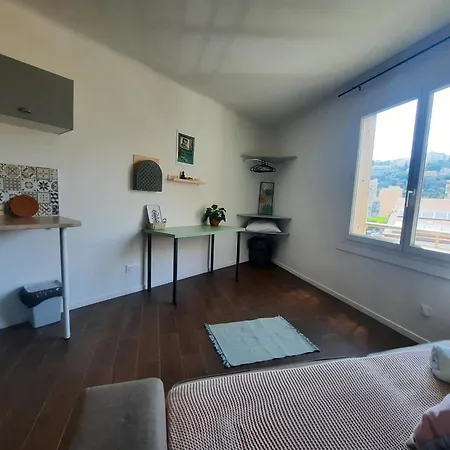 Pansiyon La 3, Climatisee Ac, Cuisine Privee, Calme Nice